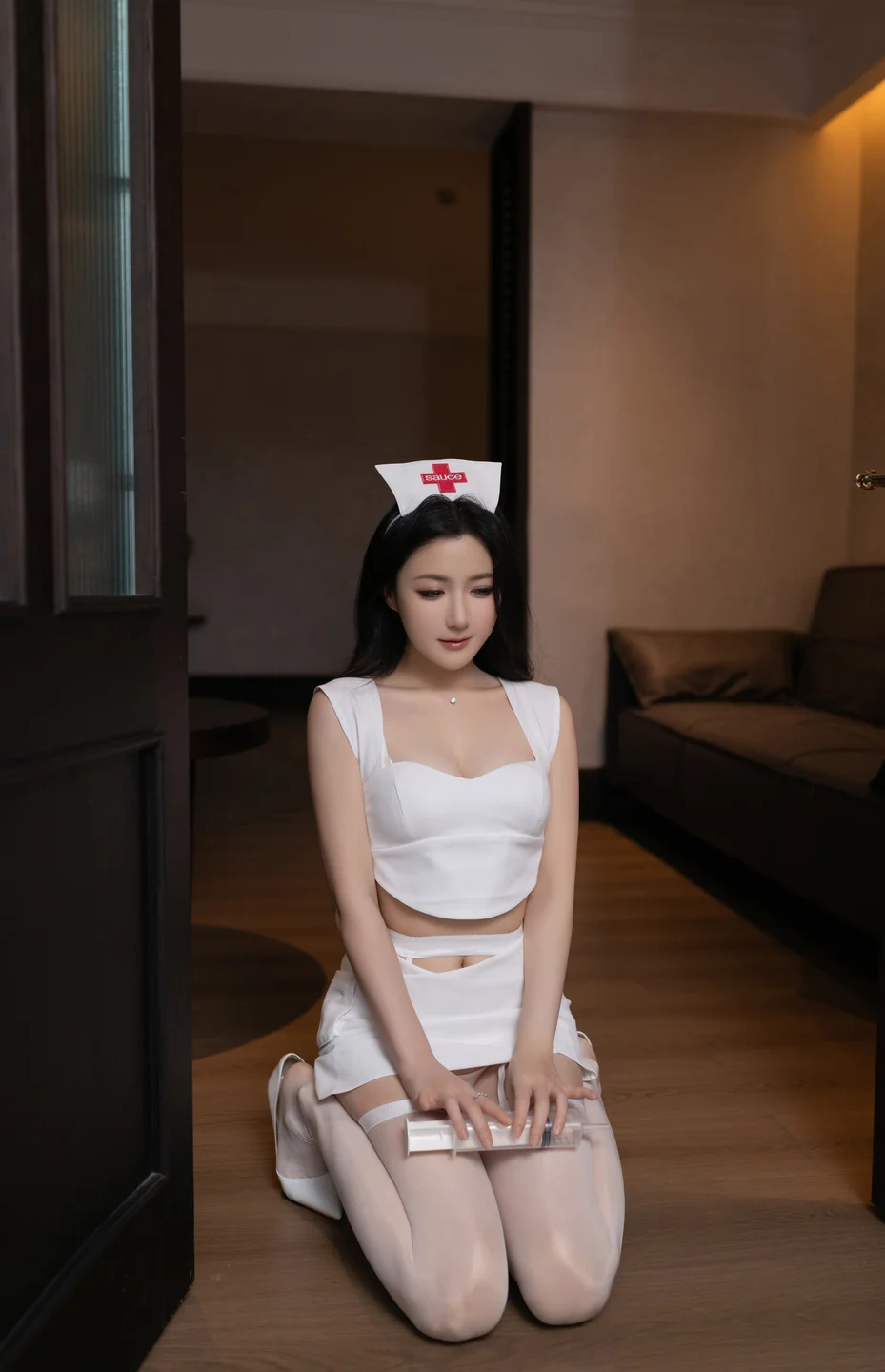 鱼子酱Fish - 白色护士 [120P-3.2GB] tg@simisebaisi 【丝足阁】022.webp